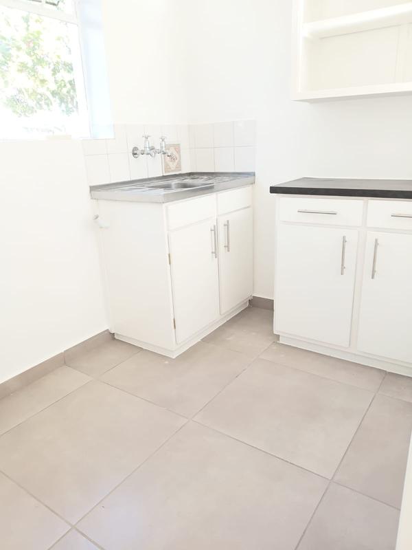To Let 1 Bedroom Property for Rent in Bergvliet Western Cape